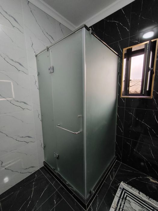 Душевые кабины .