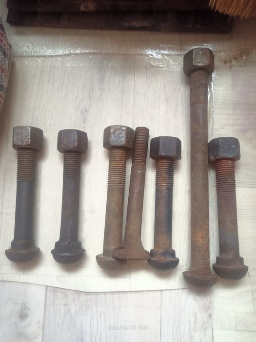 Болты железнодорожный