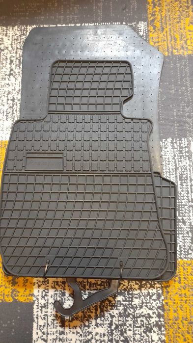 Covorase / Presuri auto dedicate CAUCIUC