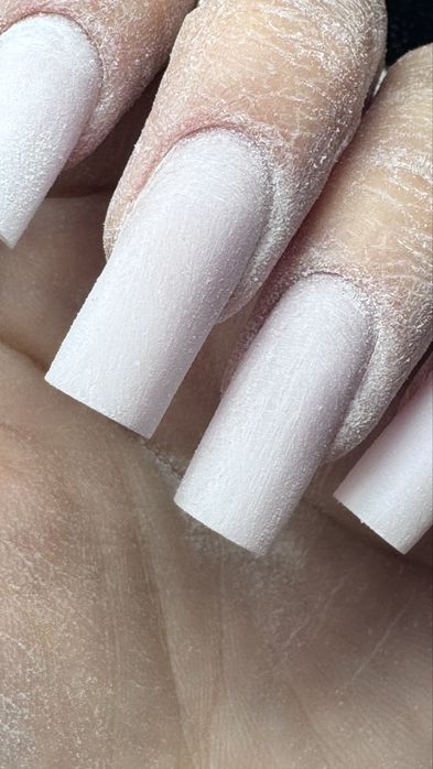 Маникюр, педикюр