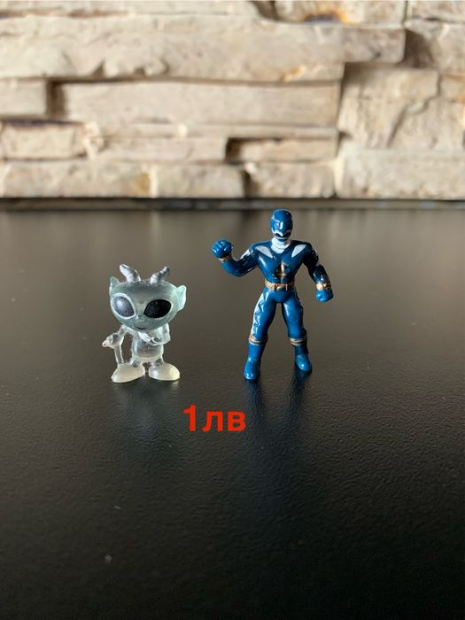 Kinder Surprise Фигурки Monsters&Pirates Karate Monkeys Soccer Animals