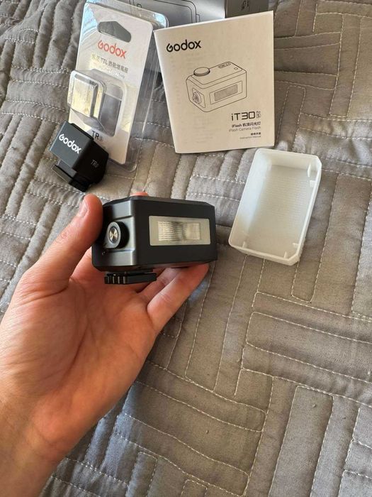 Светкавица Godox iT30 PRO за Sony (S) + накланящ се TTL адаптер.
