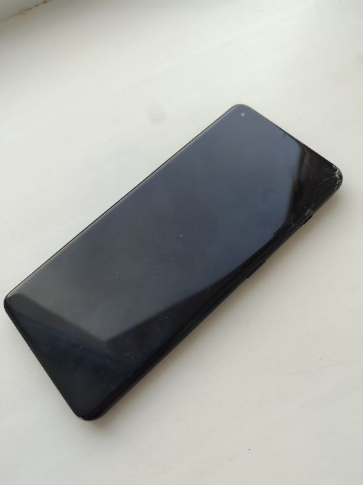 Продам OnePlus 10 pro 5g