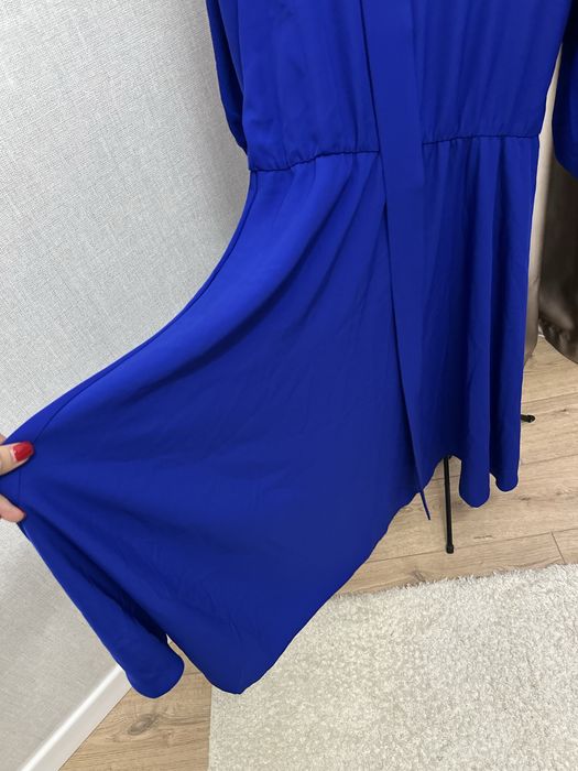 Продам новое платье