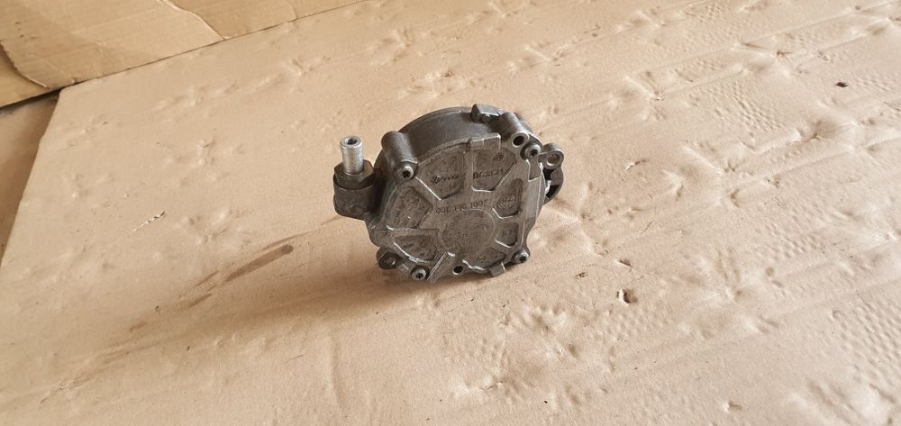Pompa vacuum 2.0 tdi vw audi a4 b8 passat b7 skoda seat 03L 145 100