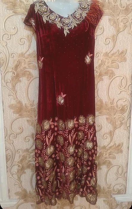 Ukrasheniyli ko'ylak