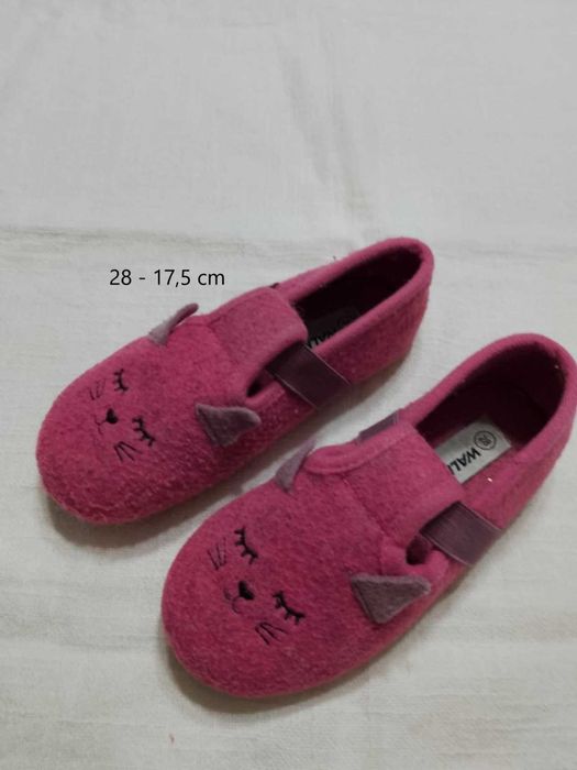 Slapi si papuci de lana pentru copii