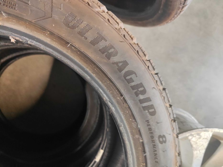 4бр.зимни гуми 245/45/18 Goodyear