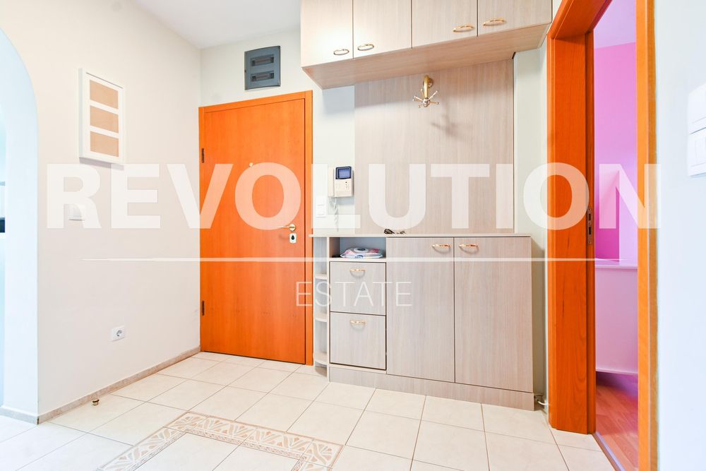 Продава се Тристаен апартамент в София, Павлово - 113 кв.м за 3009 €/кв.м - Снимка #10