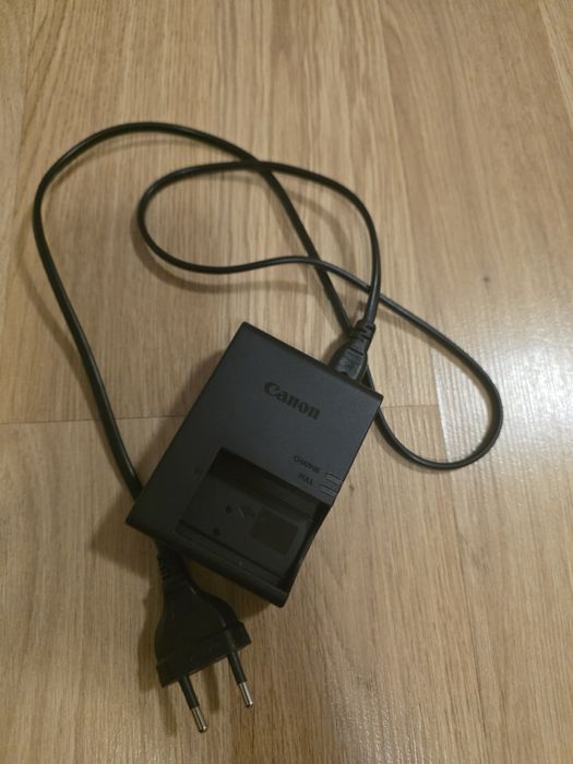 Canon EOS R100 + обектив Canon RF-S 18-45mm + обектив Canon RF-S 55-210mm f/5-7.1 IS STM + обектив Canon RF 50mm f/1.8 STM