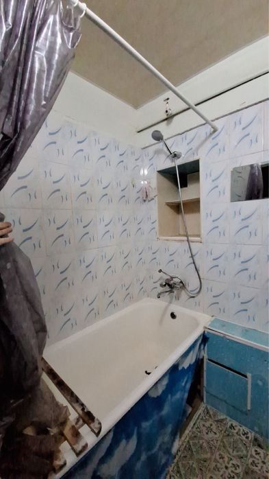 Сдается на Ц 5 орентир На Небе рестаран толка семья или  иностранец