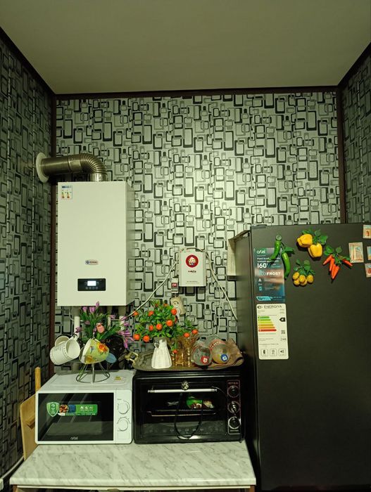 Kvartira sotiladi 1etaj 3xonali