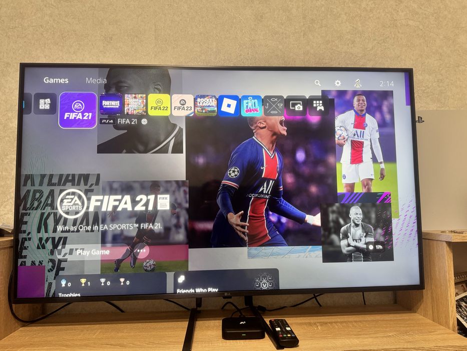 PLAYSTATION 5 в отлично състояние