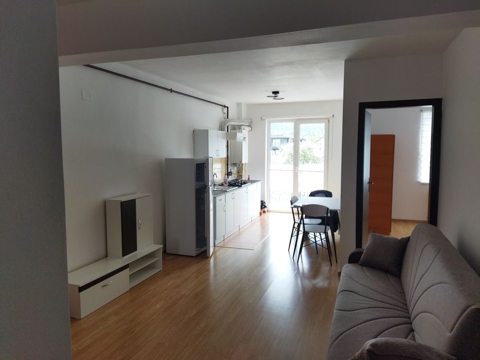 P F inchiriez apartament cu 2 camere