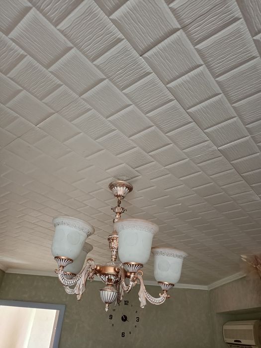 Люстра в отличном состоянии