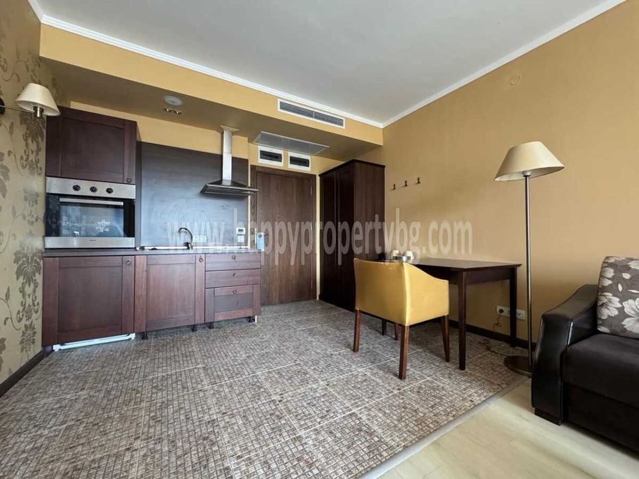 Продава се Двустаен апартамент в к.к. Слънчев бряг - 69 кв.м за 1283 €/кв.м - Снимка #2