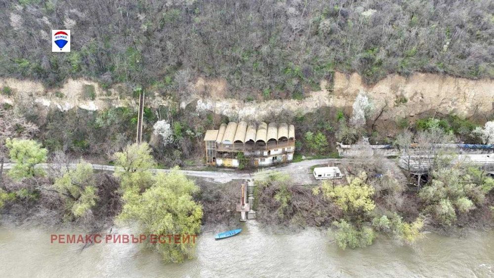 Продава се Хотел в Русе, Долапите - 521 кв.м за 261 €/кв.м - Снимка #6