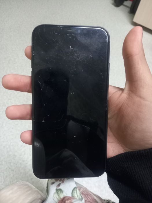 Обменяю Iphone 11