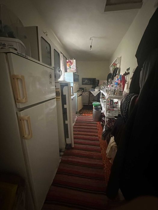 Casa Belcesti - Aproape de Centru si Gara - 1033 MP (111 MP Casa )