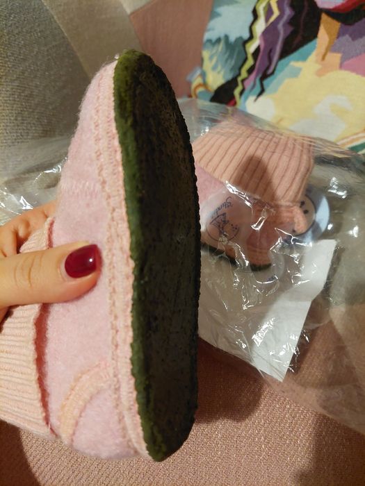 Нови пантофки, ботушки