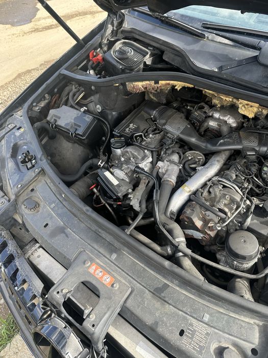 Capota Mercedes  ML W164 ML320CDI faruri aripi portiere stop stanga