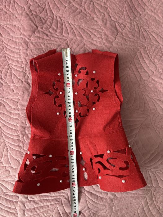 Продаю жилетку на девочку