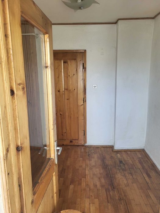 Apartament cu 2 camere de vanzare pe strada  9 mai