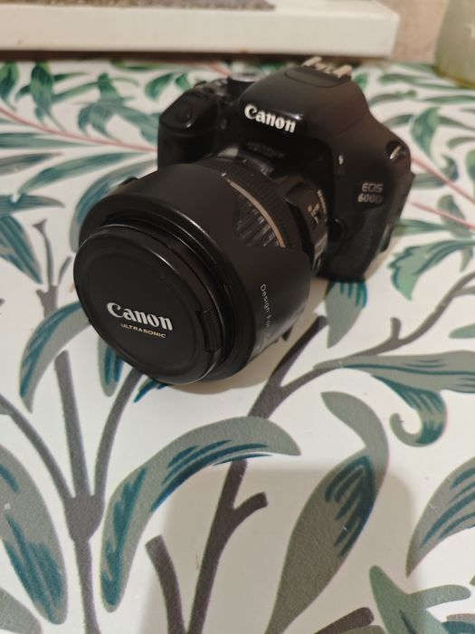 Продам Canon 600D