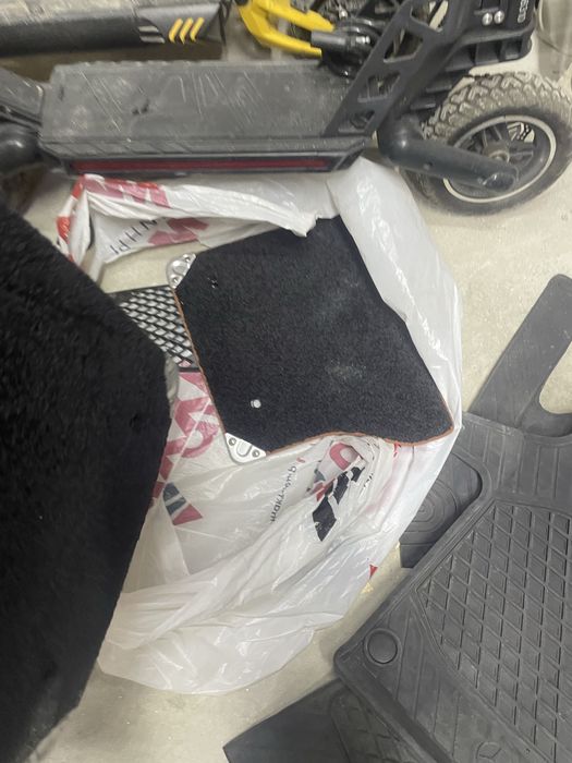 Продам оригинальные коврики от Range Rover