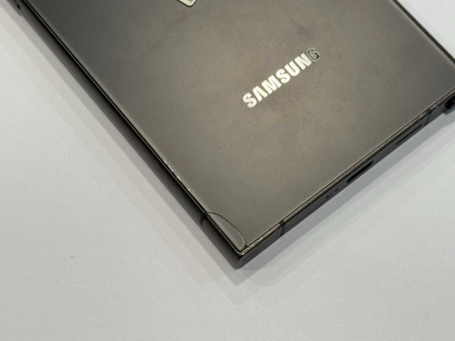 Samsung Galaxy S24 Ultra 5G 256GB 12GB RAM Dual