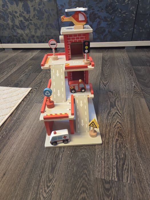 Jucarie lemn Heliport