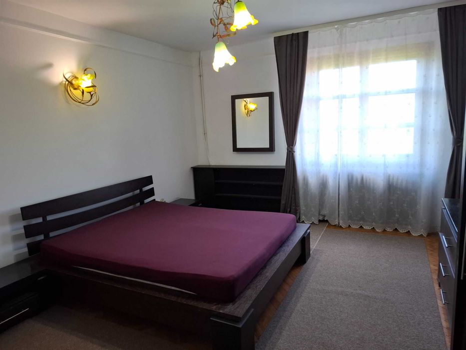 Apartament 4 dormitoare