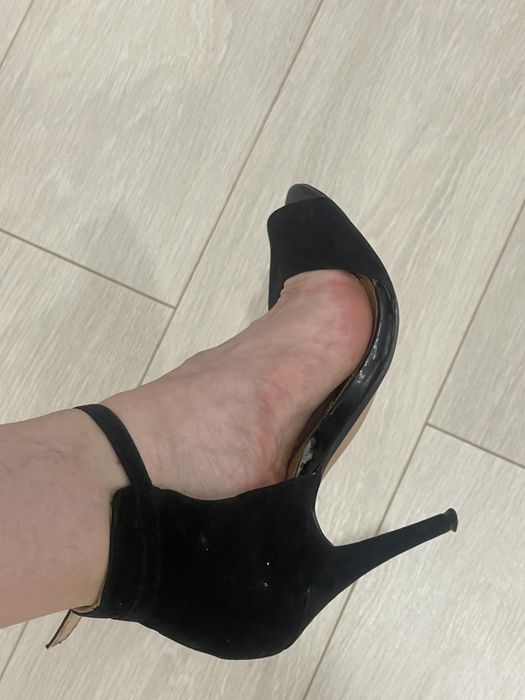 Продам босоножки ZARA