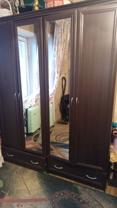 Спальный гарнитур