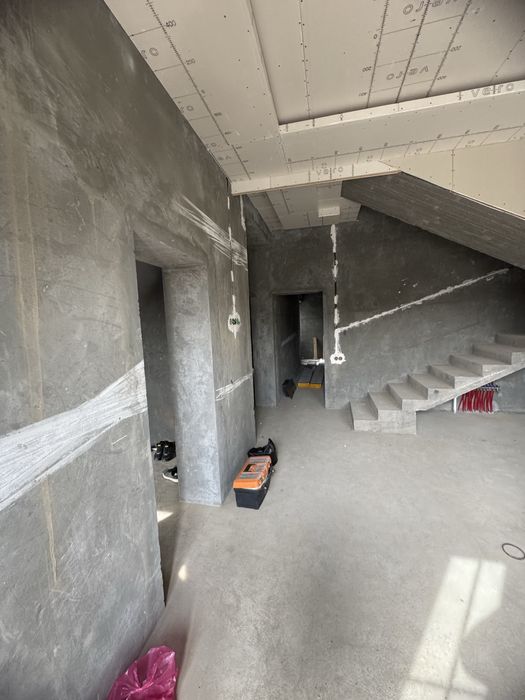 киров  хокимият орка томонида  2сотих  8хона +падвал  учасктка