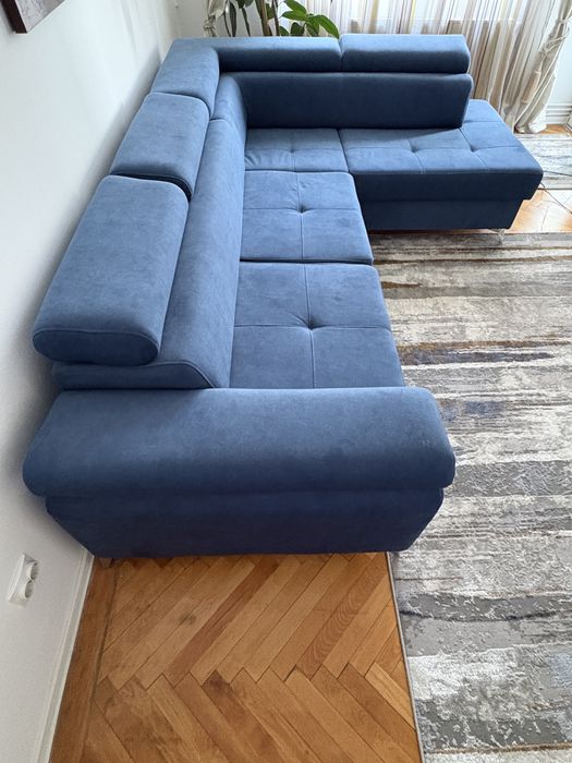 Coltar extensibil elegant, cu tetiere reglabile
