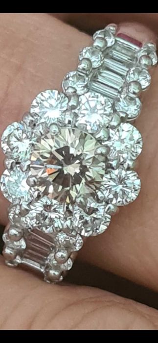 Inel superb din platina + pink diamond 0,6ct si anturaj briliante albe