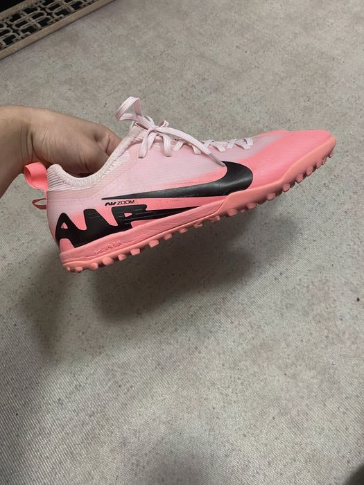 Кроссовкы сатылады размер 43