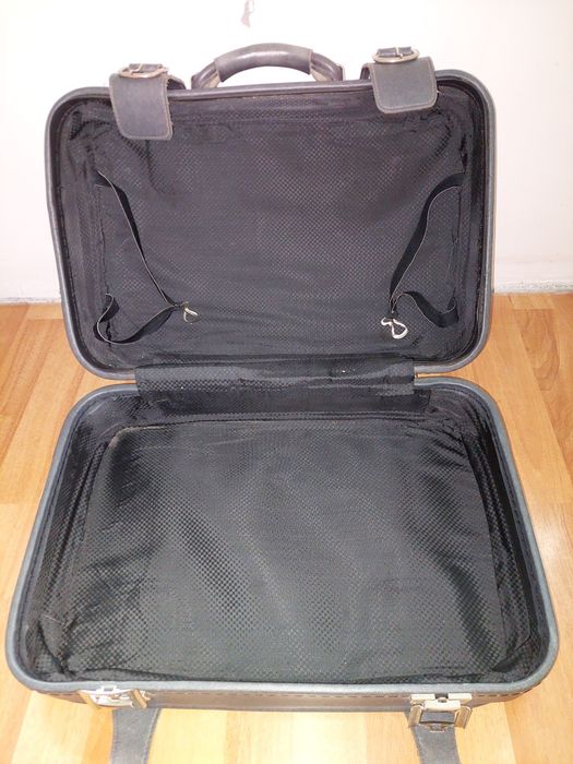 Ретро кожени куфари