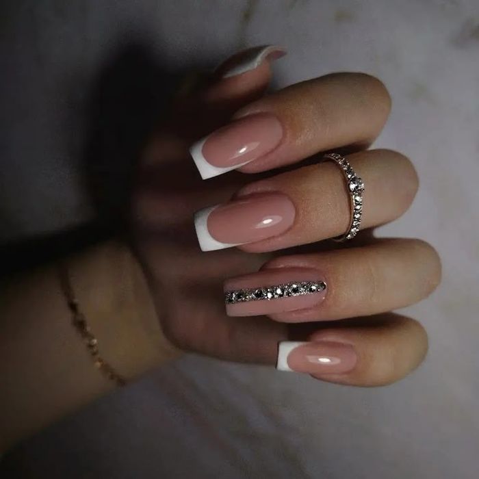 Наращивание ногтей 5000