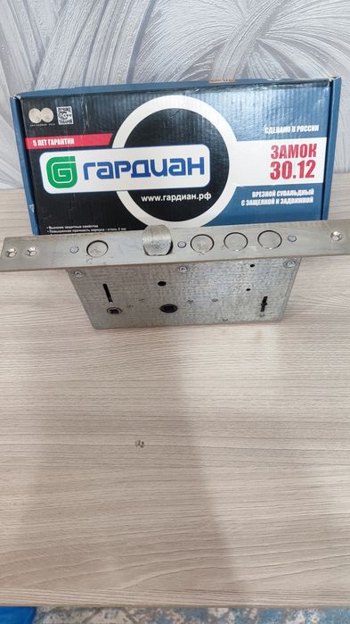 Продаются 2 врезных замка