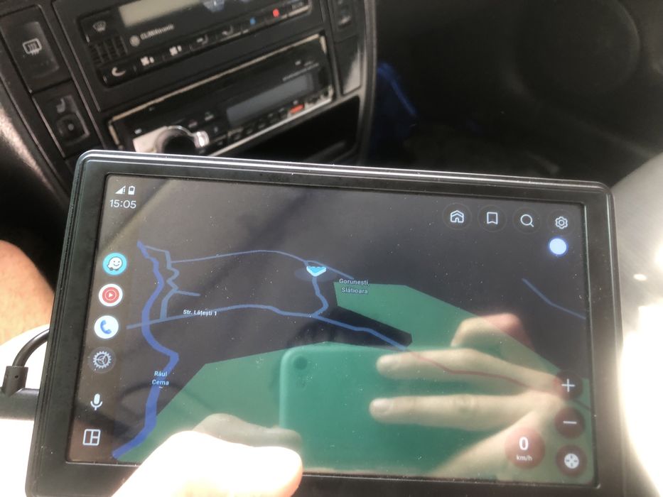 Vand navigatie cu tot cu canera de spate