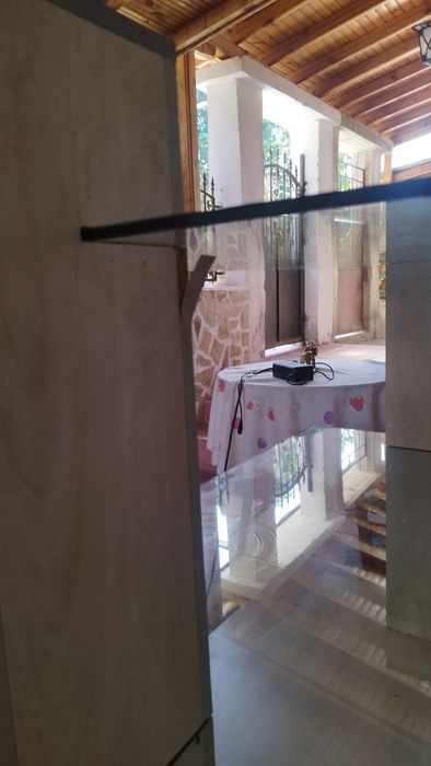 Стъклена маса за магазин