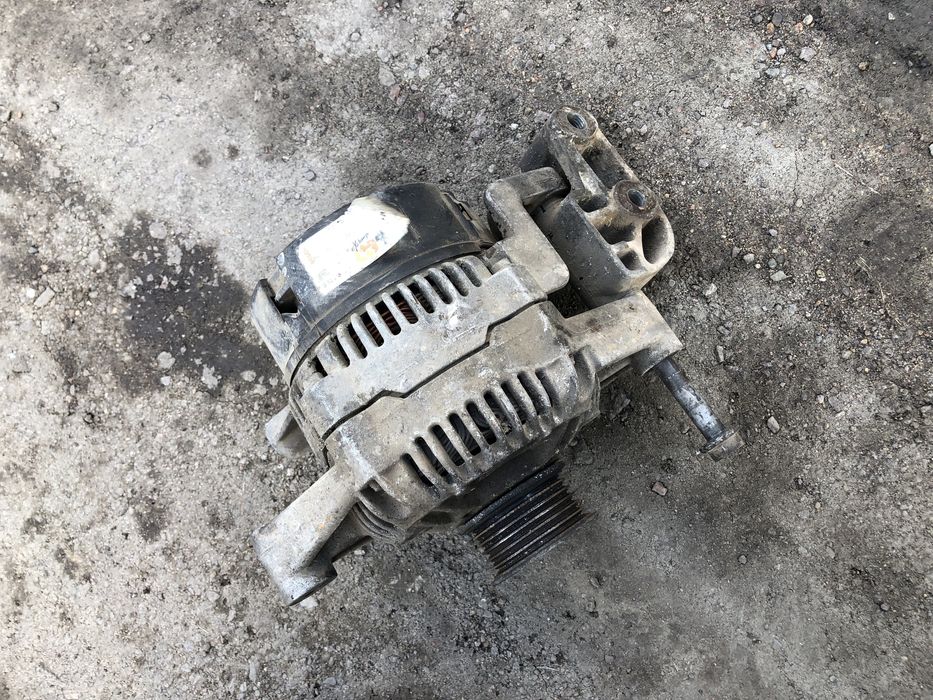 Продам генератор опель вектра б 2 литра