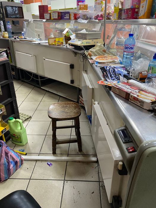 Хладилна витрина за магазин,ъглова