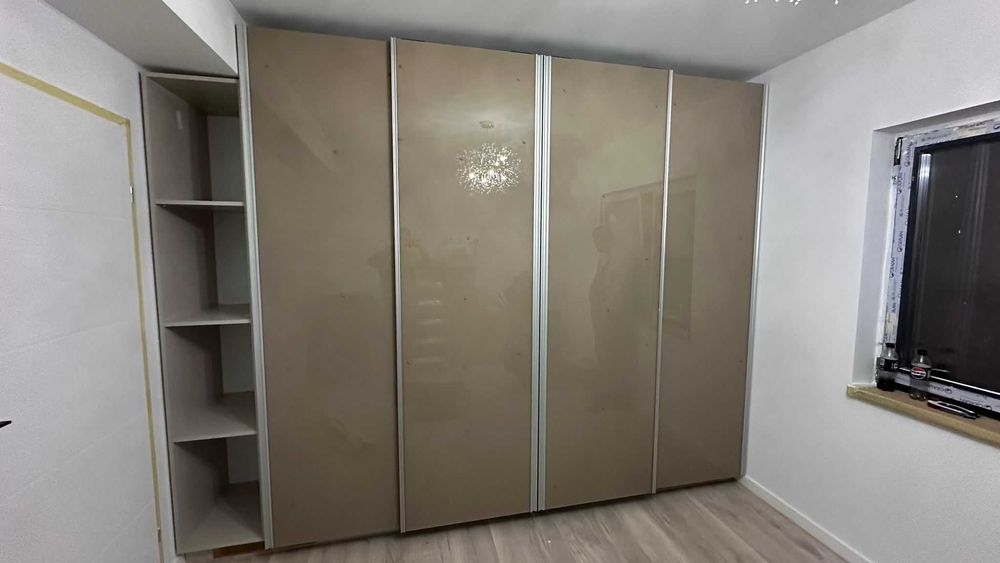 Mobila la comanda/montaj mobila