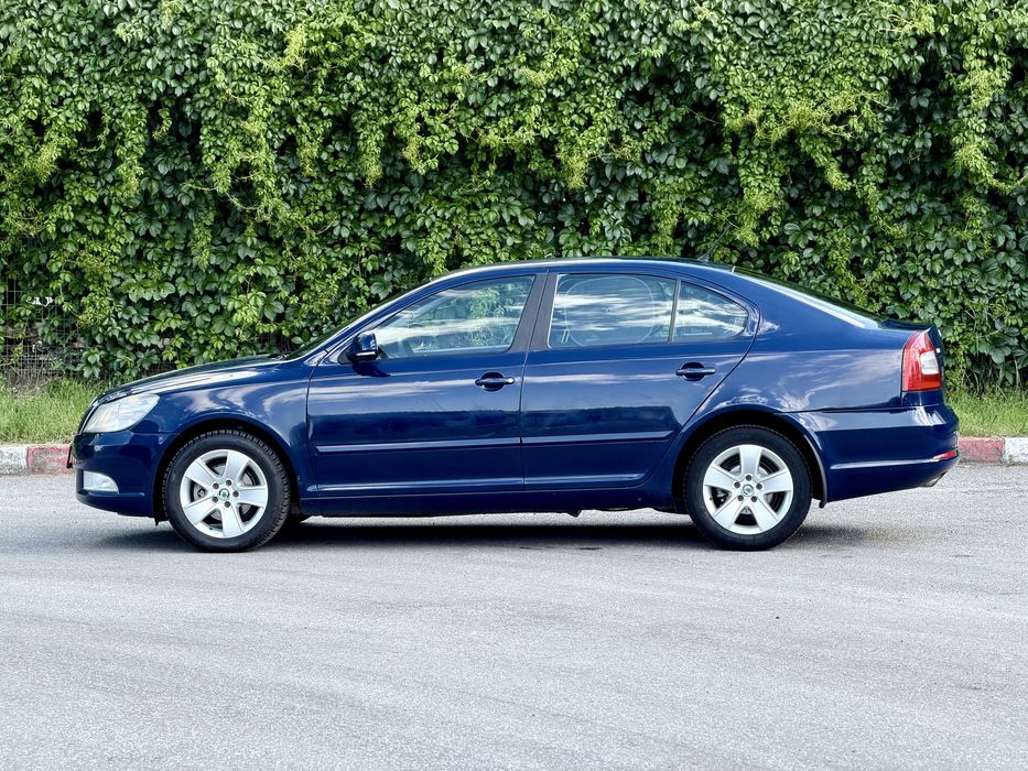 SKODA Octavia 2012 — imagine 3