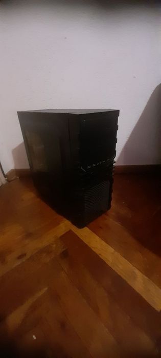 Бюджетен компютър / Части за компютър (AMD FX-4300, MSI 970 AM3+, 8GB RAM, 650W БП + Кутия)