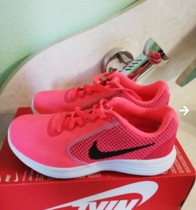 Нови оригинални детски маратонки Nike