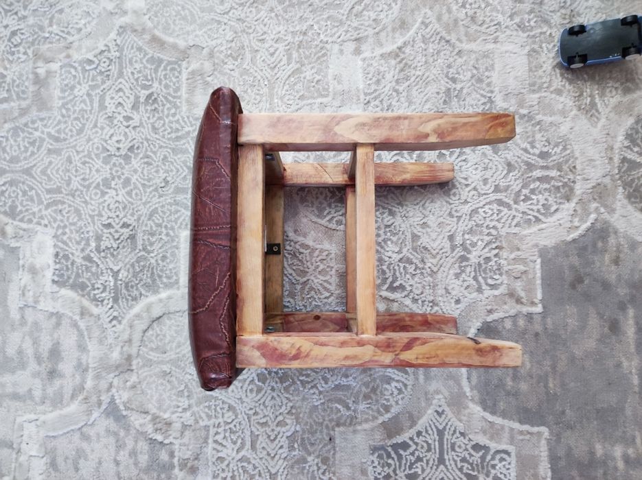 Маленькие стулья/ стульчики